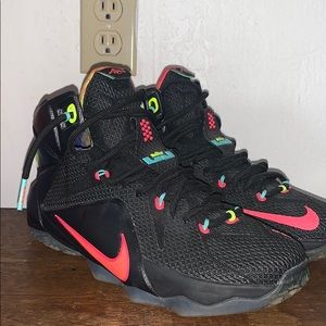 Lebron  data 12